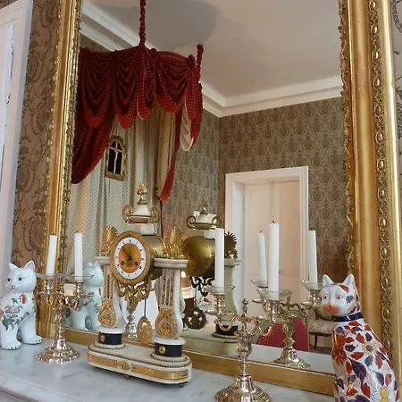 De Saint-augustin Konukevi Château-sur-Allier