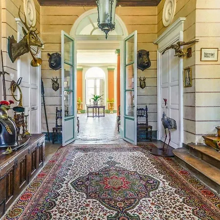 Konukevi De Saint-augustin Château-sur-Allier